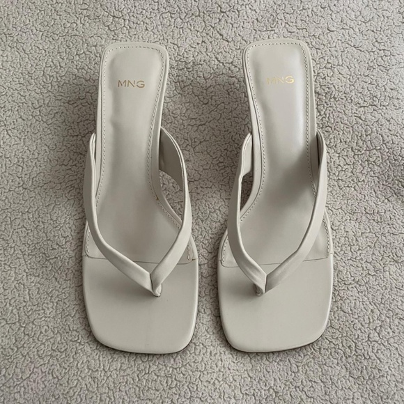 Mango Square Toe Thong Sandal Kitten Heels - Picture 3 of 8